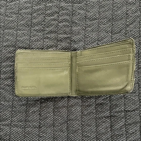 Vintage Leather Diesel Striped Green Wallet and Black True Religion Wallet Set - Picture 3 of 11